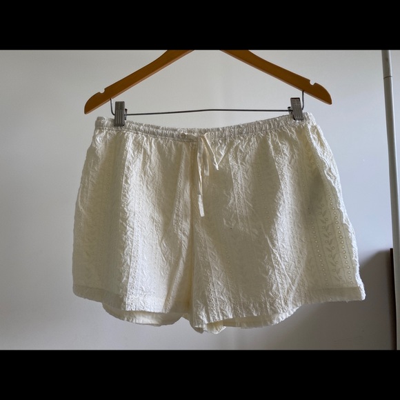 H\u0026M | Shorts | Hm White Shorts | Poshmark